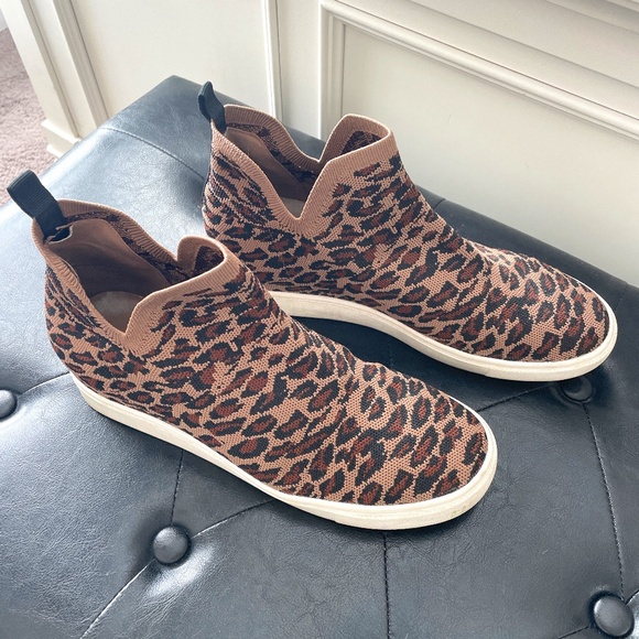 Leopard Knit Sneakers - Picture 1 of 4